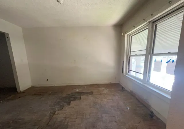Photo 3 of Single family home for sale at 6941 S Michigan Ave, Chicago, IL 60637 | MLS# 12724853 | Listing updated on 2026-09-15