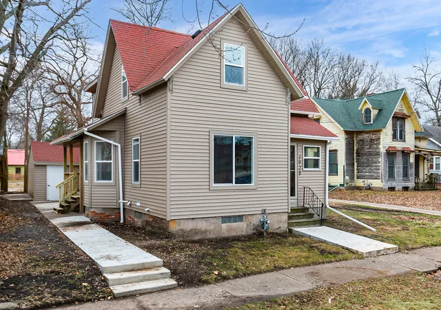 Photo 2 of Single family home for sale at 1928 8th Avenue, Rock Island, IL 61201 | MLS# 12724916 | Listing updated on 2026-10-05