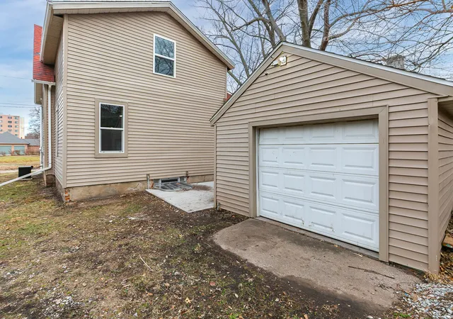 Photo 4 of Single family home for sale at 1928 8th Avenue, Rock Island, IL 61201 | MLS# 12724916 | Listing updated on 2026-10-05