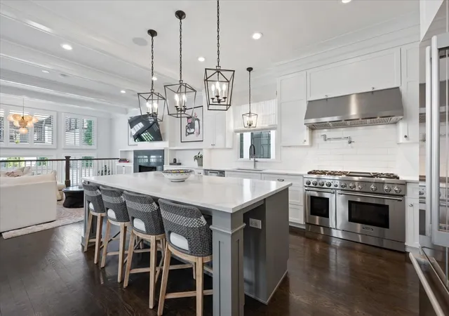 Photo 4 of Single family home for sale at 2448 W Moffat St, Chicago, IL 60647 | MLS# 12725030 | Listing updated on 2026-09-14