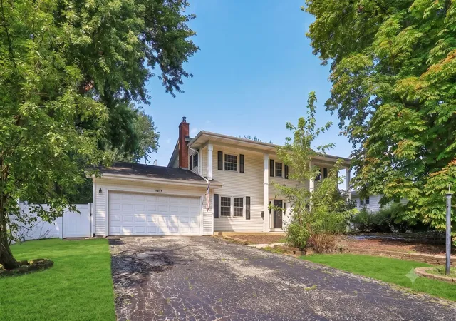 Photo 1 of Sale Pending at 1053 Laurel Ln, Naperville, IL 60540 | MLS# 12725151 | Listing updated on 2026-09-15