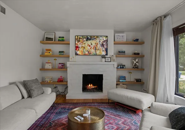 Photo 3 of Single family home for sale at 1316 S 4th Street, St. Charles, IL 60174 | MLS# 12725334 | Listing updated on 2026-09-12
