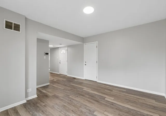 Photo 4 of Single family home for sale at 3212 Charlemagne Ave, Hazel Crest, IL 60429 | MLS# 12725578 | Listing updated on 2026-09-28