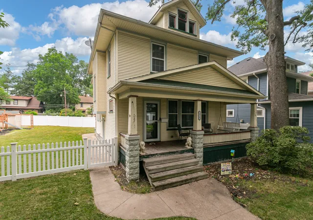 Photo 1 of Sale Pending at 2515 20th Avenue, Rock Island, IL 61201 | MLS# 12725620 | Listing updated on 2026-09-09