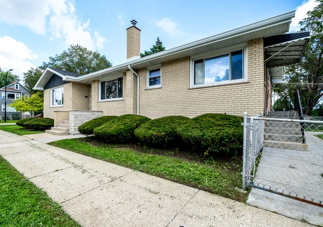 Photo 3 of Single family home for sale at 3045 S 48th Court, Cicero, IL 60804 | MLS# 12725628 | Listing updated on 2026-09-14