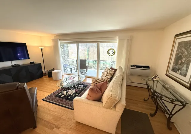 Photo 3 of Condo for sale at 927 8th Avenue #8, La Grange, IL 60525 | MLS# 12725656 | Listing updated on 2026-09-10