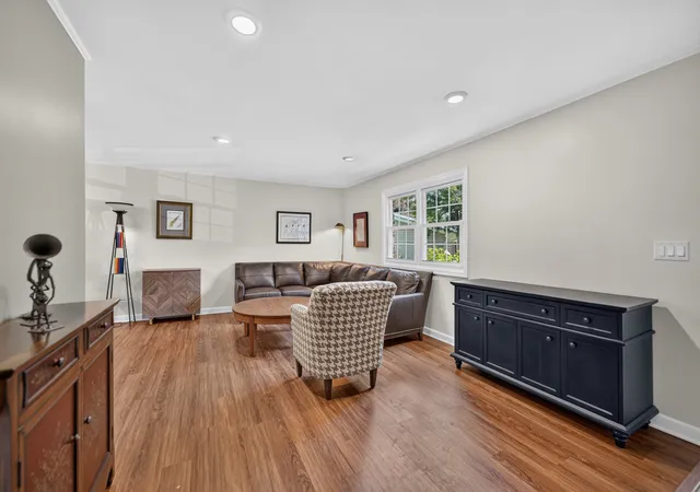 Photo 3 of Single family home for sale at 30w280 Holyoke Ct, Warrenville, IL 60555 | MLS# 12725817 | Listing updated on 2026-09-09