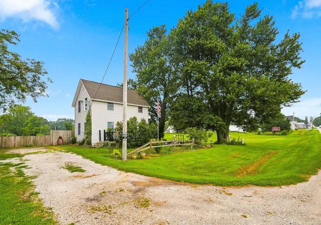 Photo 2 of Single family home for sale at 402 S 1st Street, Alpha, IL 61413 | MLS# 12725880 | Listing updated on 2026-09-10