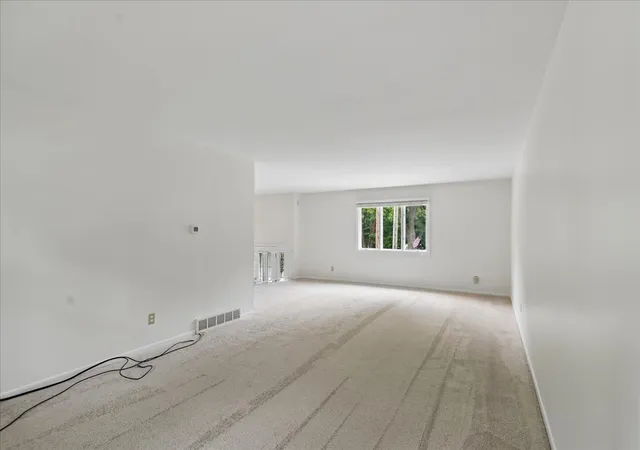 Photo 3 of Single family home for sale at 1631 Park St, Mc Henry, IL 60050 | MLS# 12725944 | Listing updated on 2026-09-14