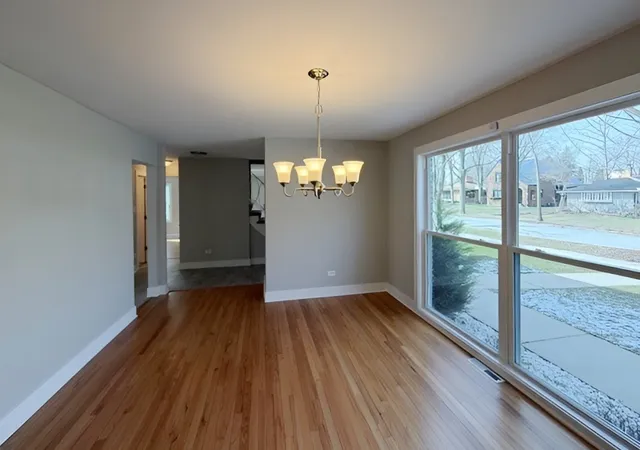 Photo 3 of Single family home for sale at 2052 Collett Ln, Flossmoor, IL 60422 | MLS# 12726293 | Listing updated on 2026-09-14