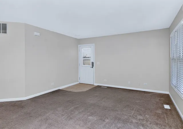 Photo 4 of Condo for sale at 181 Inverness Ct #1, Elk Grove Village, IL 60007 | MLS# 12726319 | Listing updated on 2026-09-11