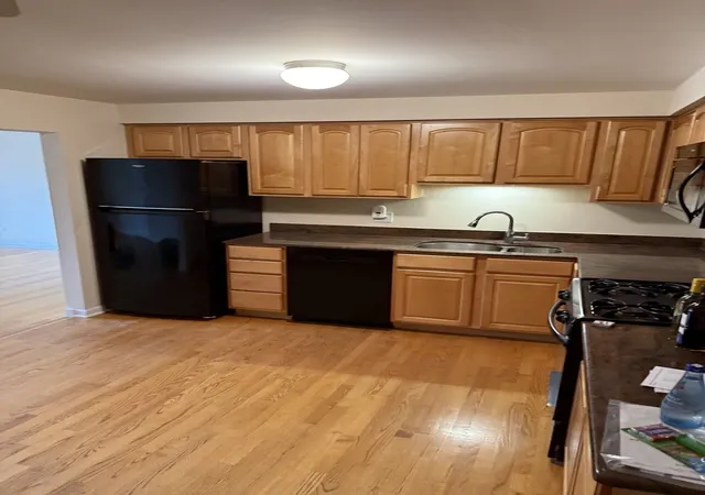 Listing Photo 4 - Condo for sale in building located at 1211 Brown St, Des Plaines, IL 60016 - Unit #3C