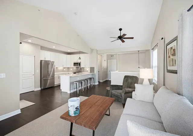 Photo 3 of Townhouse for sale at 1138 Jordan Cir, Lake Zurich, IL 60047 | MLS# 12726668 | Listing updated on 2026-09-15