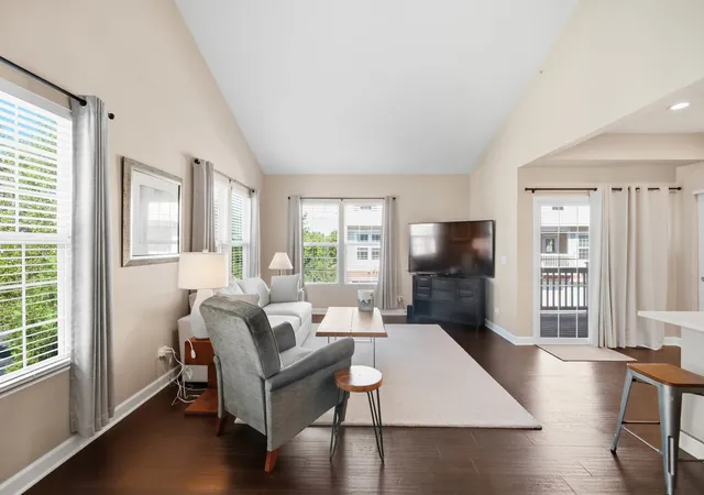 Photo 3 of Townhouse for sale at 1138 Jordan Cir, Lake Zurich, IL 60047 | MLS# 12726668 | Listing updated on 2026-09-15