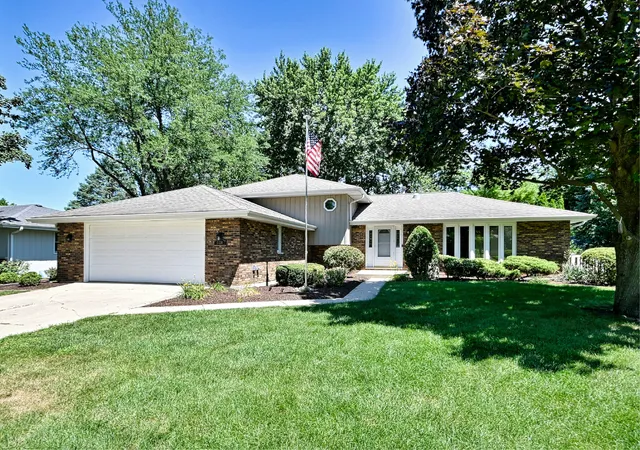 Photo 1 of Single family home for sale at 15231 S Meadow Ln, Plainfield, IL 60544 | MLS# 12726908 | Listing updated on 2026-09-11