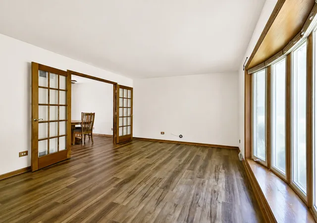 Photo 4 of Single family home for sale at 15231 S Meadow Ln, Plainfield, IL 60544 | MLS# 12726908 | Listing updated on 2026-09-11