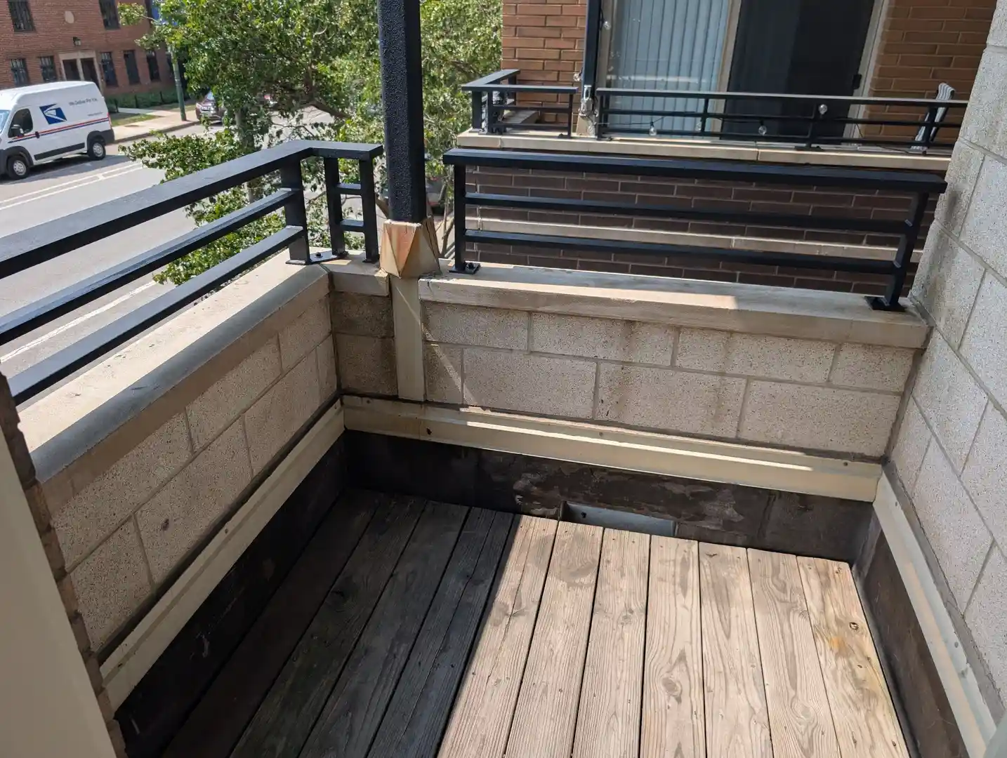 Listing Photo 7 - Condo for sale at Welbourn Row, Unit 204 2923 N Clybourn Ave, Welbourn Row, Chicago, IL 60618 | Built Year: undefined - undefined
