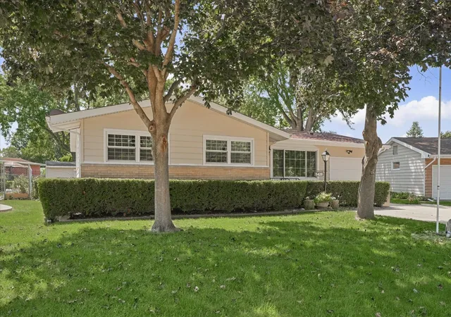 Single family home for sale at 1428 Gleason Dr, Rantoul, IL 61866 | MLS# 12727753