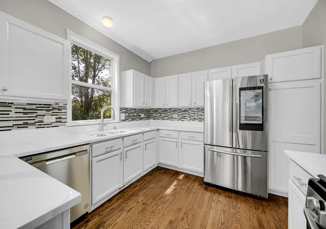Photo 2 of Single family home for sale at 1421 Richmond Ln, Algonquin, IL 60102 | MLS# 12728052 | Listing updated on 2026-10-05