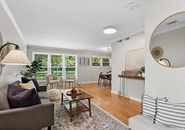 Photo 3 of Single family home for sale at 552 Burton Ave, Highland Park, IL 60035 | MLS# 12728137 | Listing updated on 2026-09-23