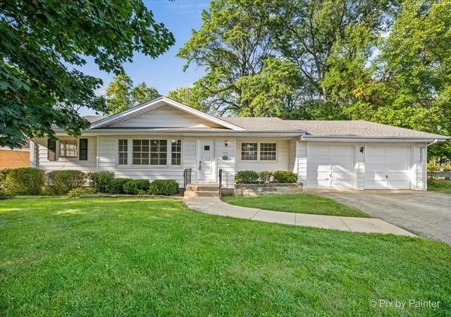 Photo 1 of Sale Pending at 206 E Woodworth Pl, Roselle, IL 60172 | MLS# 12728289 | Listing updated on 2026-09-15
