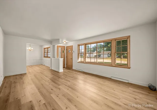 Photo 4 of Sale Pending at 206 E Woodworth Pl, Roselle, IL 60172 | MLS# 12728289 | Listing updated on 2026-09-15