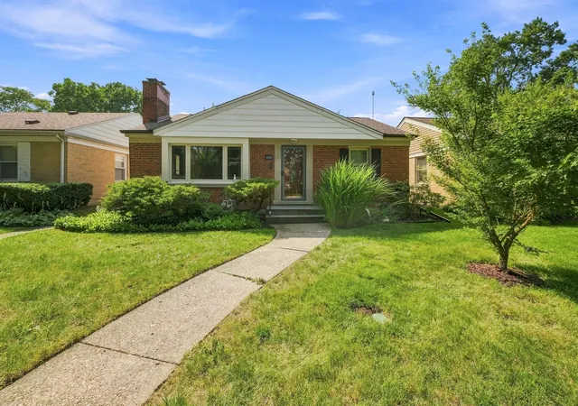 Photo 2 of Single family home for sale at 8120 Keystone Ave, Skokie, IL 60076 | MLS# 12728305 | Listing updated on 2026-10-04