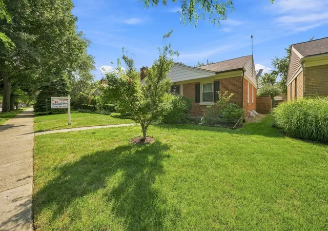 Photo 3 of Single family home for sale at 8120 Keystone Ave, Skokie, IL 60076 | MLS# 12728305 | Listing updated on 2026-10-04