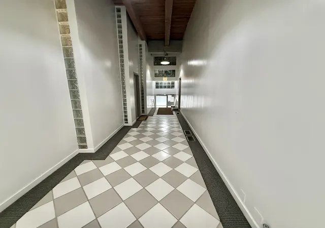 Photo 3 of Condo for sale at 1122 W Newport Ave #1A, Chicago, IL 60657 | MLS# 12728511 | Listing updated on 2026-09-23