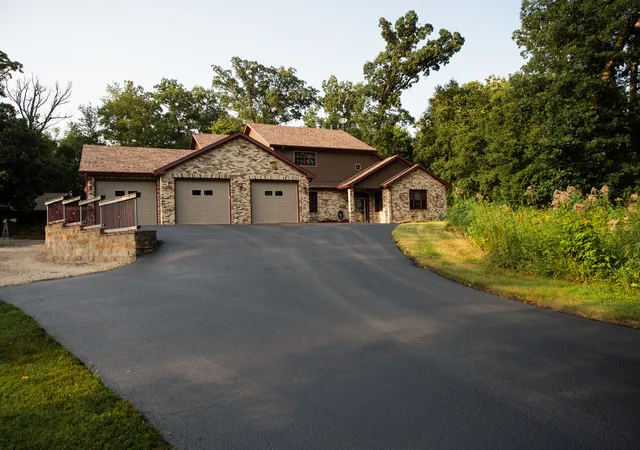 Photo 3 of Single family home for sale at 4746 S Knoll Rd, Rochelle, IL 61068 | MLS# 12729039 | Listing updated on 2026-10-01