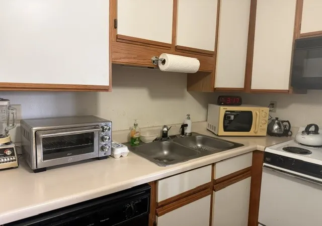 Photo 3 of Condo for sale at 3130 W Monroe St #202, Waukegan, IL 60085 | MLS# 12729537 | Listing updated on 2026-09-11