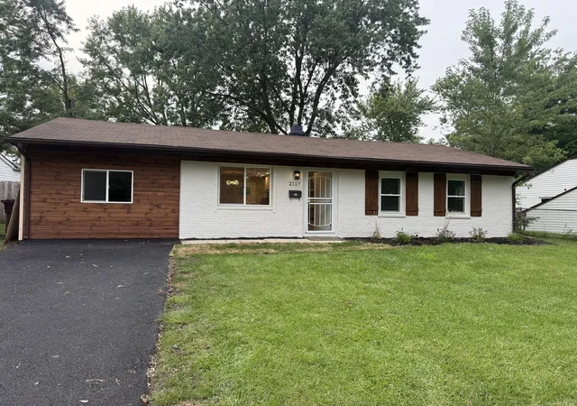 Photo 1 of Single family home for sale at 2117 217th Street, Sauk Village, IL 60411 | MLS# 12729918 | Listing updated on 2026-09-14