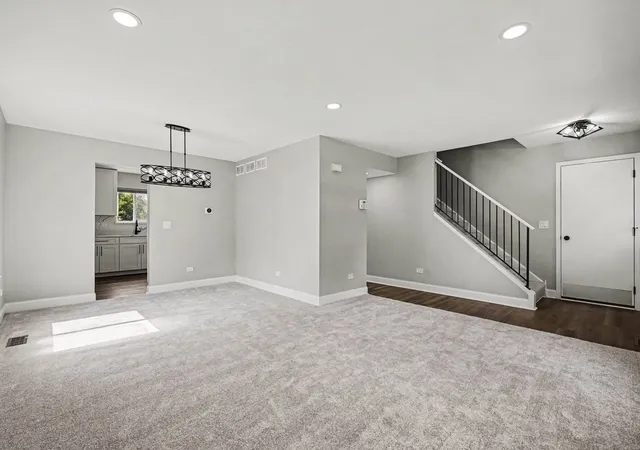 Photo 3 of Single family home for sale at 2811 Skylane Dr, Naperville, IL 60564 | MLS# 12729950 | Listing updated on 2026-09-15