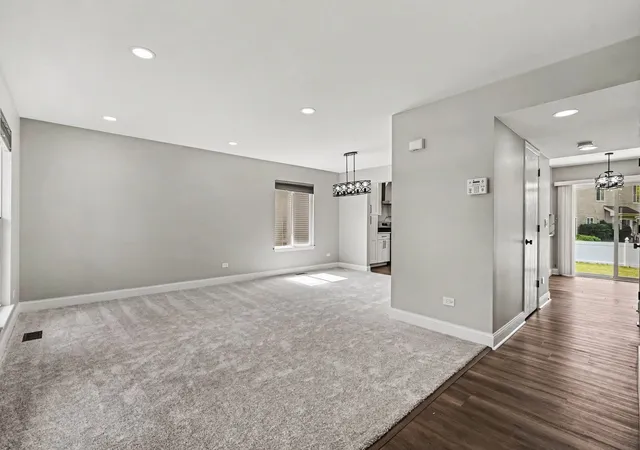 Photo 3 of Single family home for sale at 2811 Skylane Dr, Naperville, IL 60564 | MLS# 12729950 | Listing updated on 2026-09-15