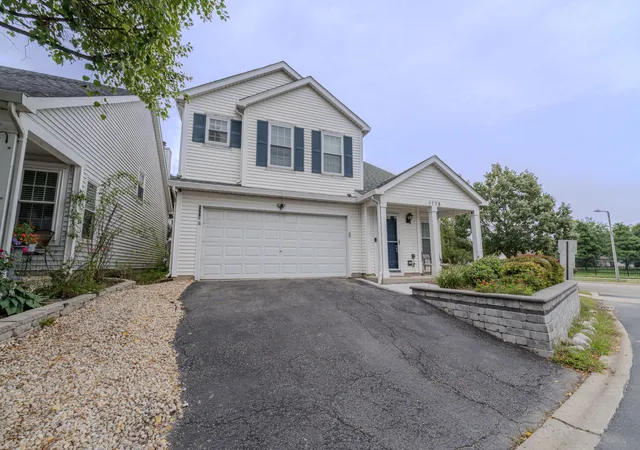 Photo 2 of Single family home for sale at 1778 Hickory Park Ln, Aurora, IL 60504 | MLS# 12730057 | Listing updated on 2026-09-11