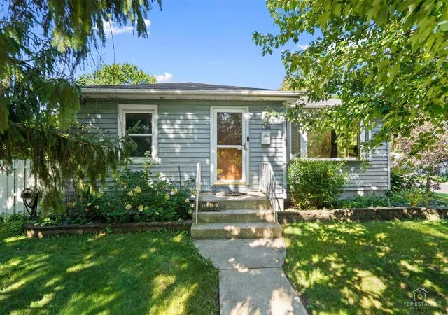 Photo 1 of Single family home for sale at 100 S Wisconsin Ave, Addison, IL 60101 | MLS# 12730277 | Listing updated on 2026-09-11