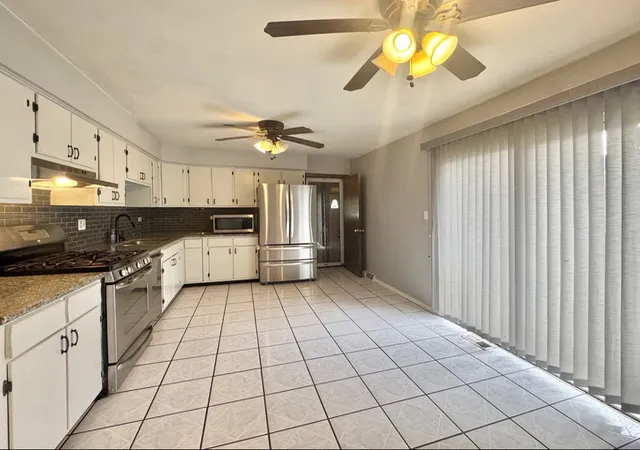 Photo 2 of Single family home for sale at 643 N Iowa Ave, Villa Park, IL 60181 | MLS# 12730297 | Listing updated on 2026-09-16