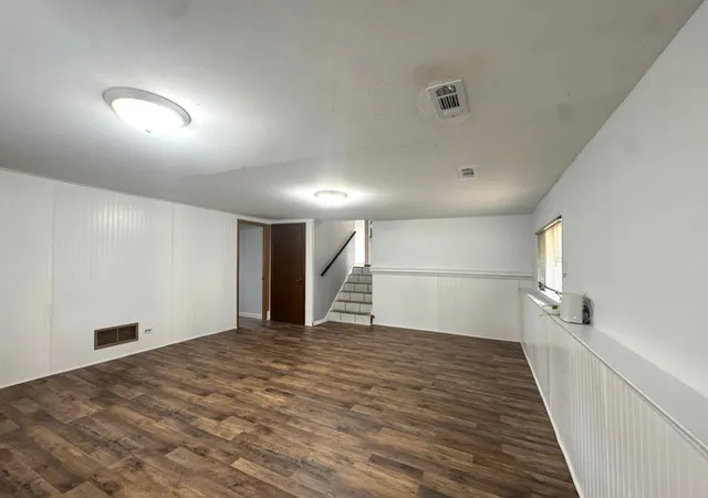 Photo 3 of Single family home for sale at 643 N Iowa Ave, Villa Park, IL 60181 | MLS# 12730297 | Listing updated on 2026-09-16