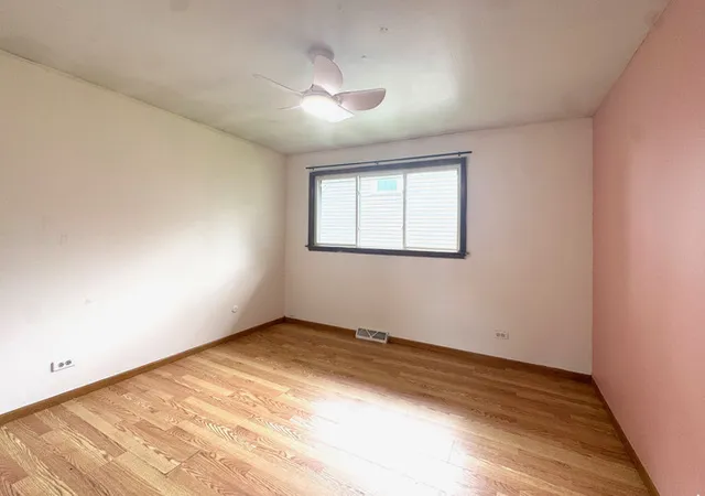 Photo 4 of Single family home for sale at 643 N Iowa Ave, Villa Park, IL 60181 | MLS# 12730297 | Listing updated on 2026-09-16