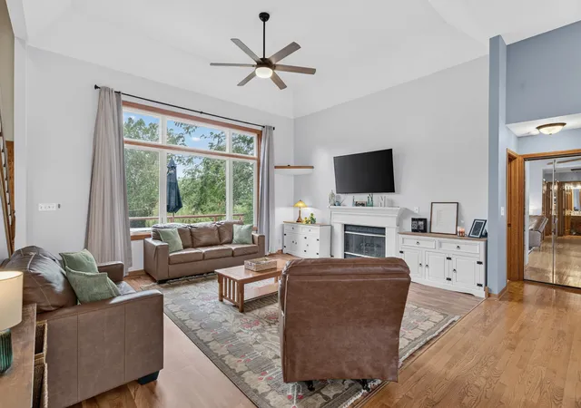 Photo 3 of Single family home for sale at 3385 W Nettle Crk Dr, Morris, IL 60450 | MLS# 12730765 | Listing updated on 2026-09-18