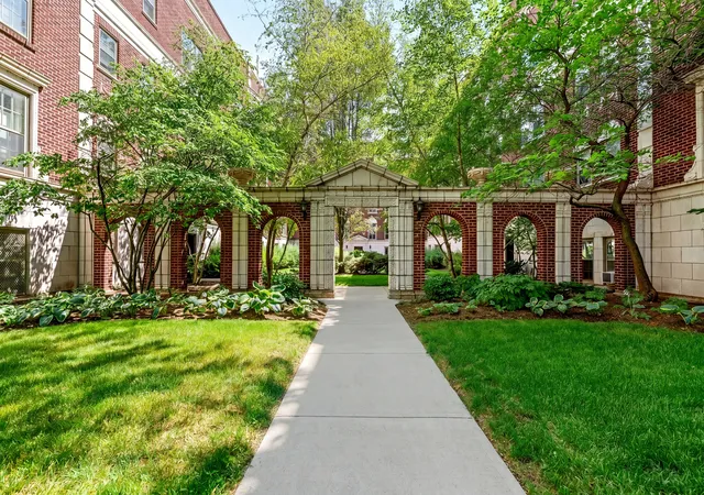 Photo 3 of Condo for sale at 496 Sheridan Rd #1, Evanston, IL 60202 | MLS# 12731153 | Listing updated on 2026-09-16