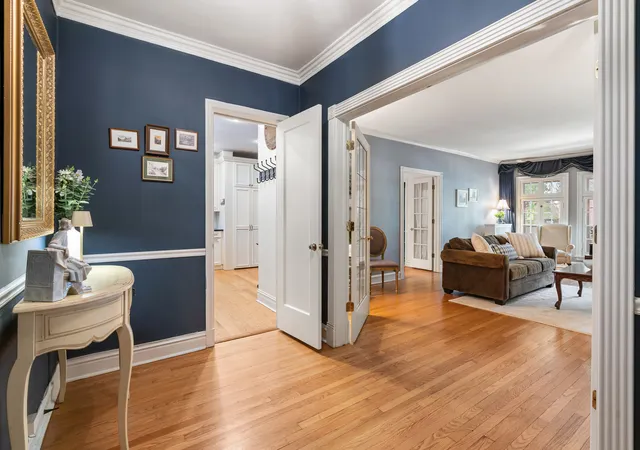 Listing Photo 5 - Condo for sale in building located at 496 Sheridan Rd, Evanston, IL 60202 - Unit #1