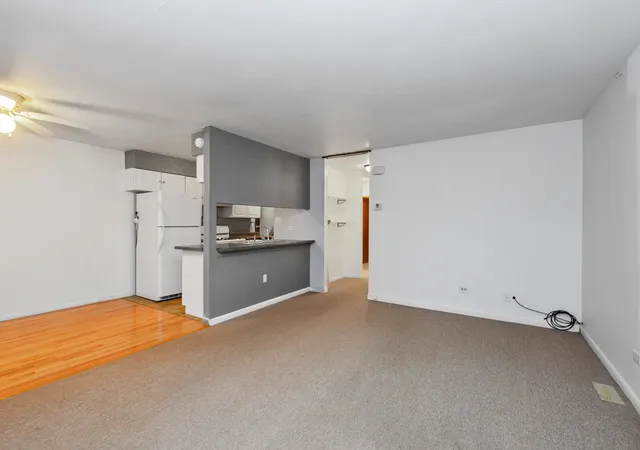 Listing Photo 4 - Condo for sale in building located at 2525 Cedar Gln Dr, Lynwood, IL 60411 - Unit #1