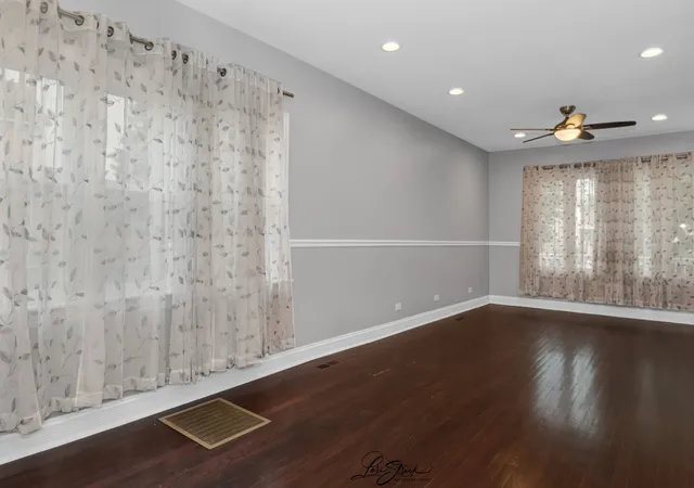 Photo 2 of Single family home for sale at 5441 S Hunt Ave, Summit, IL 60501 | MLS# 12731645 | Listing updated on 2026-10-01