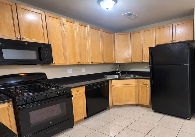 Photo 3 of Condo for sale at 3173 W Monroe St #G, Chicago, IL 60612 | MLS# 12731790 | Listing updated on 2026-09-14