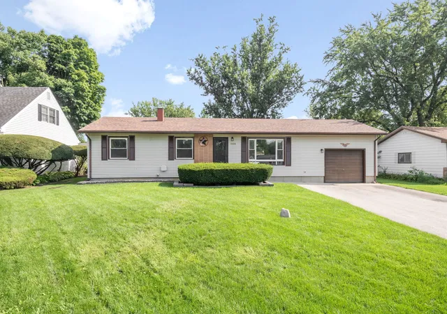 Photo 1 of Single family home for sale at 10004 Nw Circle Dr, Richmond, IL 60071 | MLS# 12731839 | Listing updated on 2026-09-15
