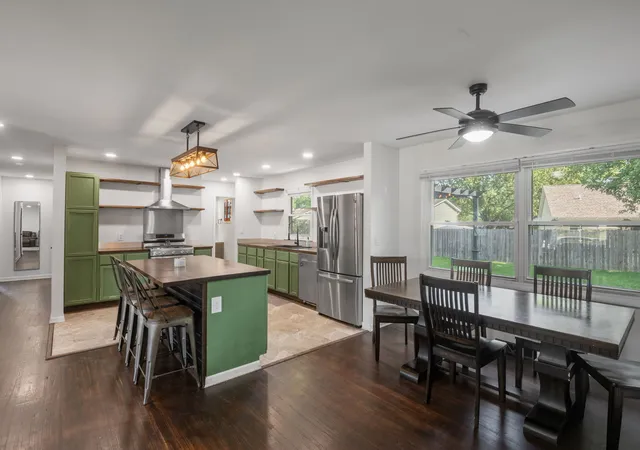 Photo 3 of Single family home for sale at 10004 Nw Circle Dr, Richmond, IL 60071 | MLS# 12731839 | Listing updated on 2026-09-15