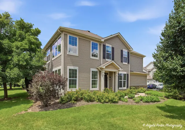 Photo 1 of Townhouse for sale at 430 S Jade Ln, Round Lake, IL 60073 | MLS# 12731964 | Listing updated on 2026-10-05