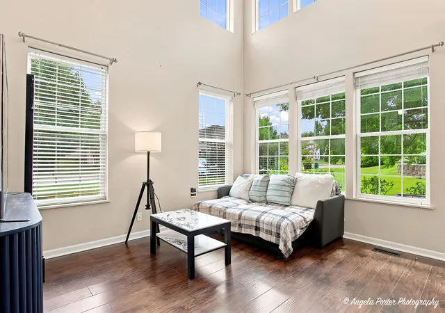 Photo 3 of Townhouse for sale at 430 S Jade Ln, Round Lake, IL 60073 | MLS# 12731964 | Listing updated on 2026-10-22