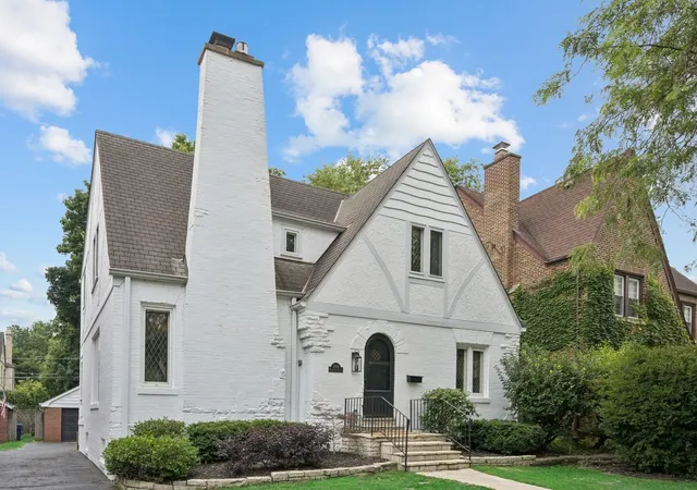 Photo 1 of Sale Pending at 2019 Beechwood Ave, Wilmette, IL 60091 | MLS# 12732225 | Listing updated on 2026-09-10